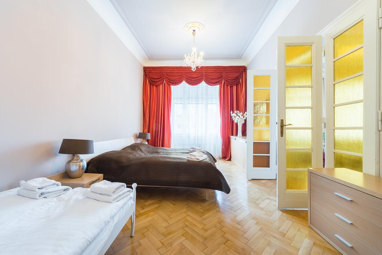 Wenceslas Square Apartment Prága Kültér fotó