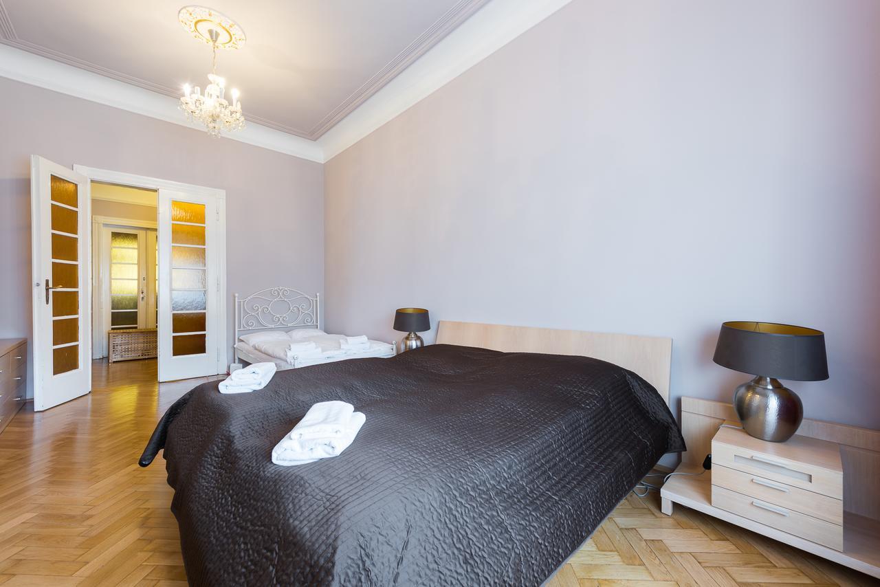 Wenceslas Square Apartment Prága Kültér fotó