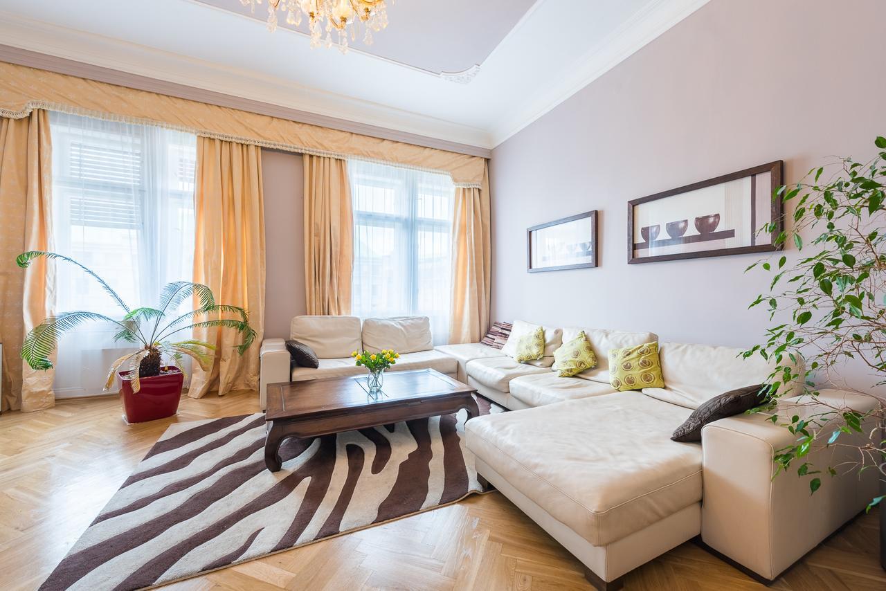 Wenceslas Square Apartment Prága Kültér fotó